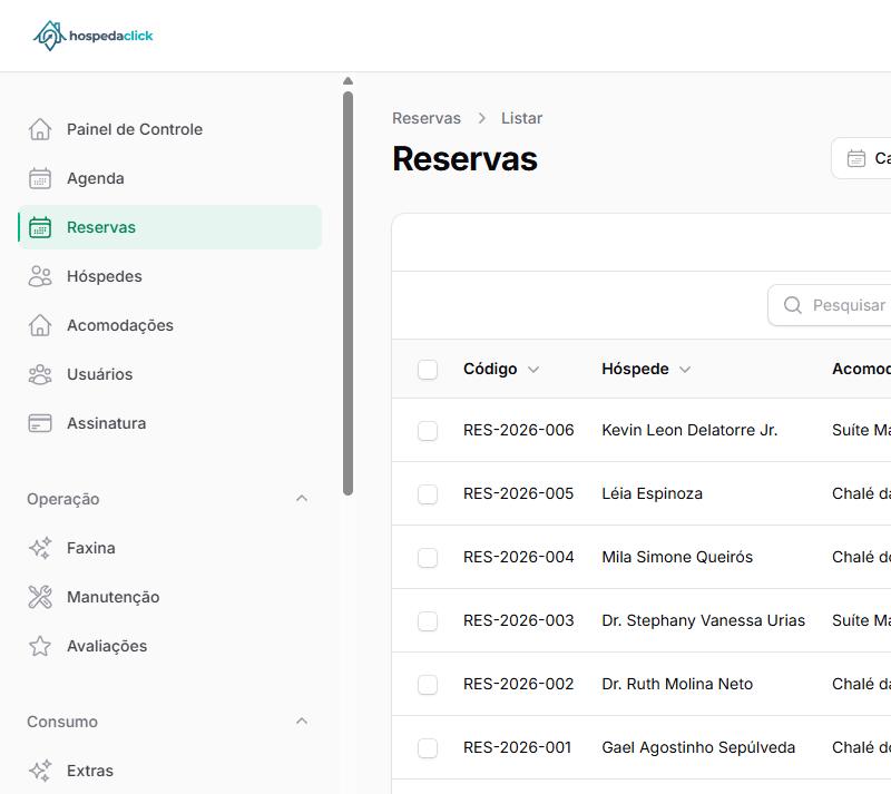 Lista de reservas com hóspede, código e acomodação
